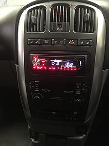 2 DIN Radio-SatNav Will It Fit-pioneer-radio-screws.jpg