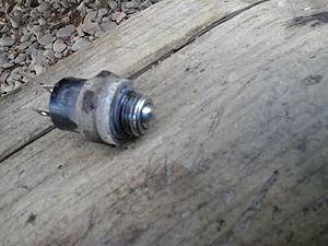 reversing sensor-chrysler-gearbox-reverse-switch-3.jpg